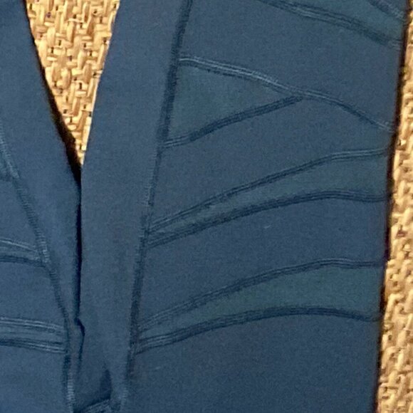 Lululemon Wunder Under Pant (Hi-Rise) (Tech Mesh 31") Submarine size 2 - Picture 4 of 9